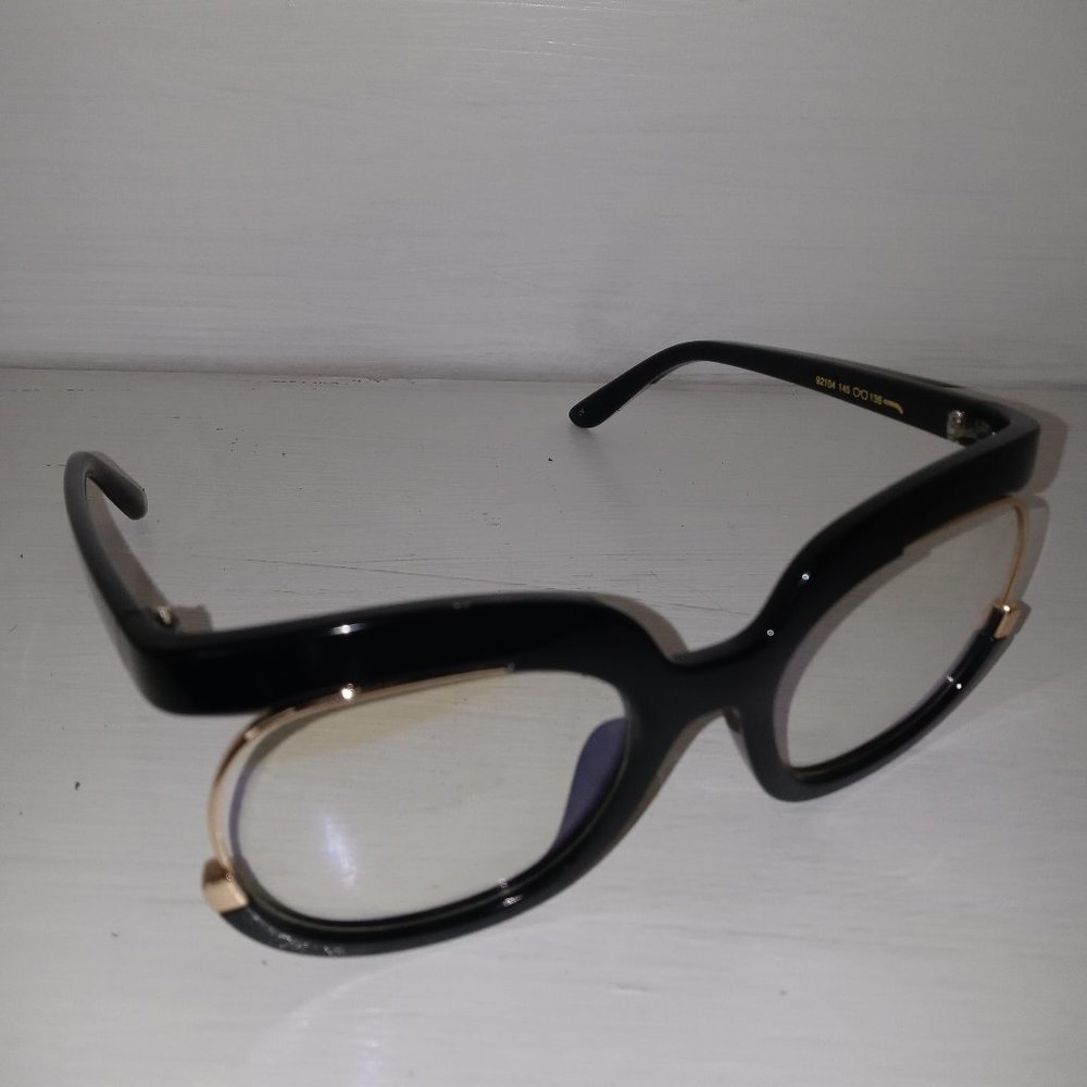 Sophisticated clear glasses